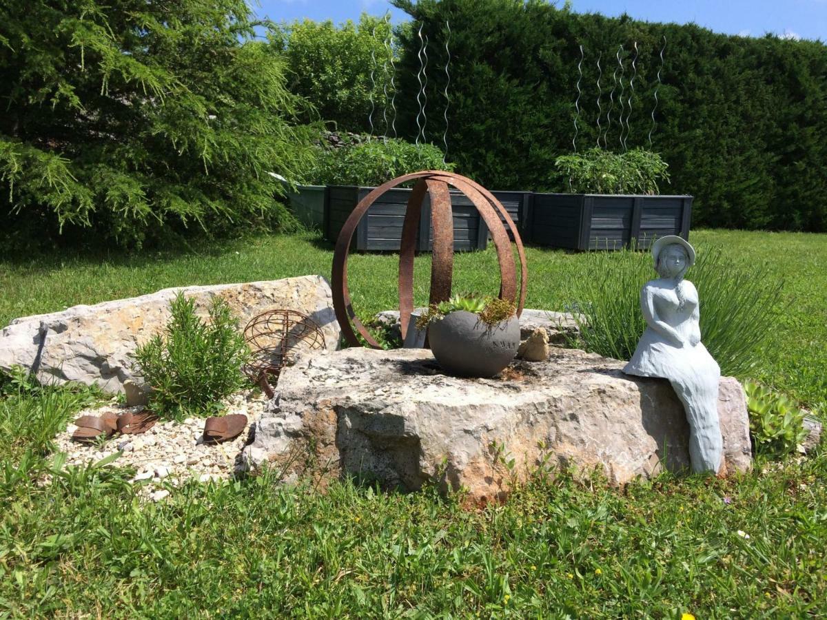 לינה וארוחת בוקר Saint-Jean-de-Laur Le Couvent מראה חיצוני תמונה